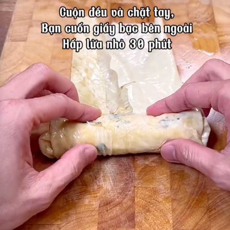 Step 4 Wrap the spring rolls and steam Vegetarian spring rolls with tofu skin (Recipe shared by Tiktok Vegetarian Kitchen XANH)