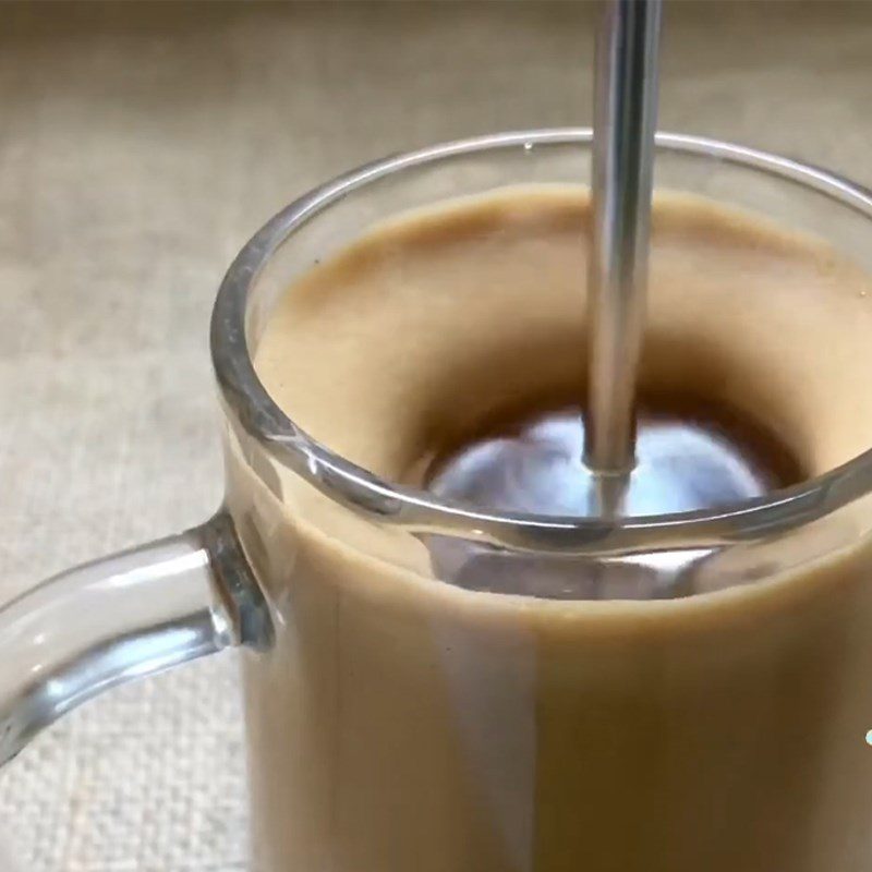 Step 2 Whip coffee Yogurt coffee foam