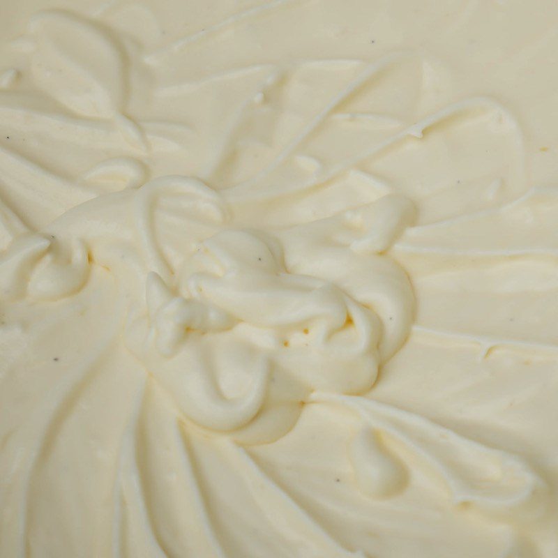 Step 1 Whipping the cream mixture for apple caramel ice cream