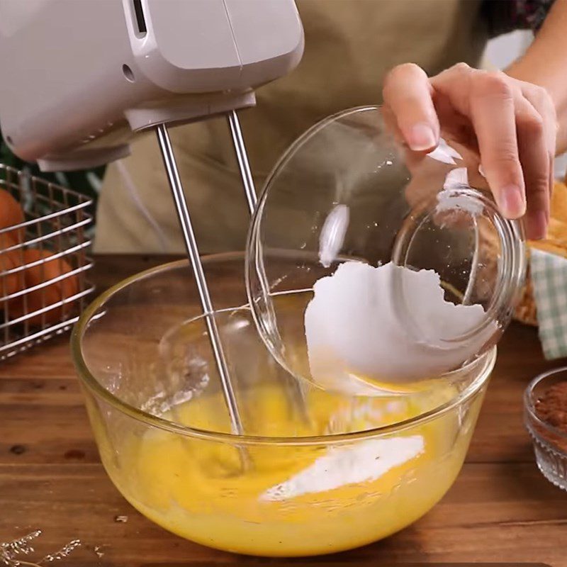 Step 1 Whipping Egg Cream for Dipping Bread