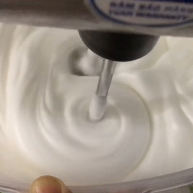 Step 4 Whip egg whites and mix the batter Taiwanese Banana Cake