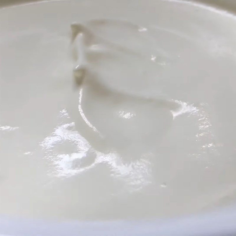 Step 3 Whip the cream Avocado durian ice cream