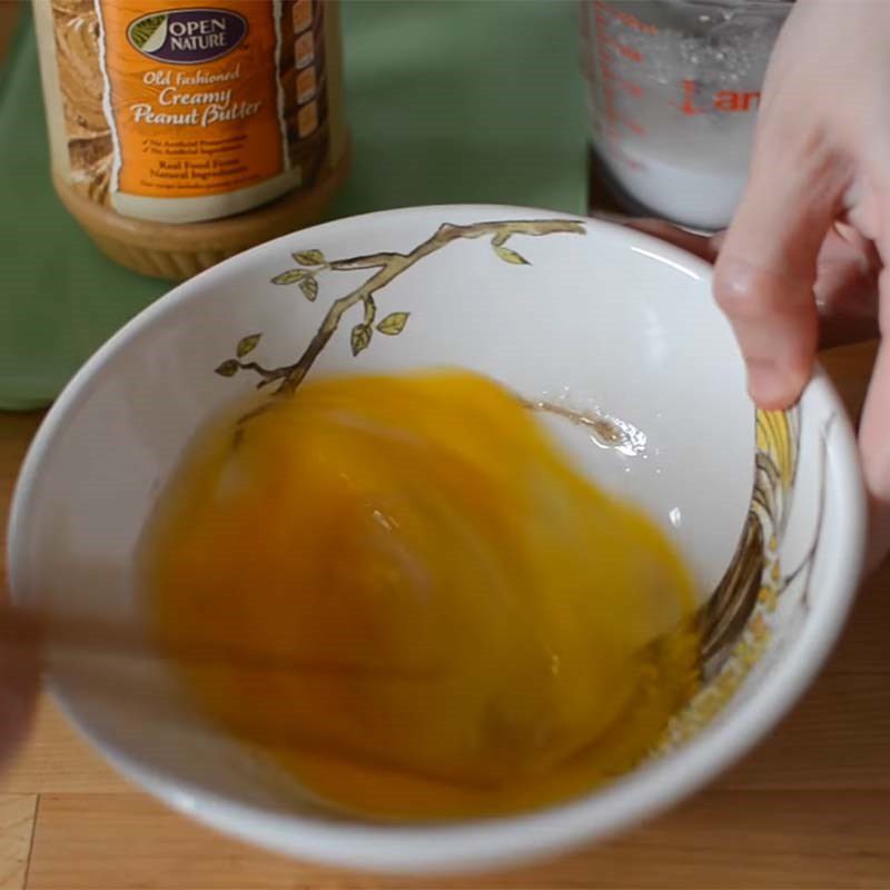 Step 2 Beating eggs for Taiwanese Fried Oyster
