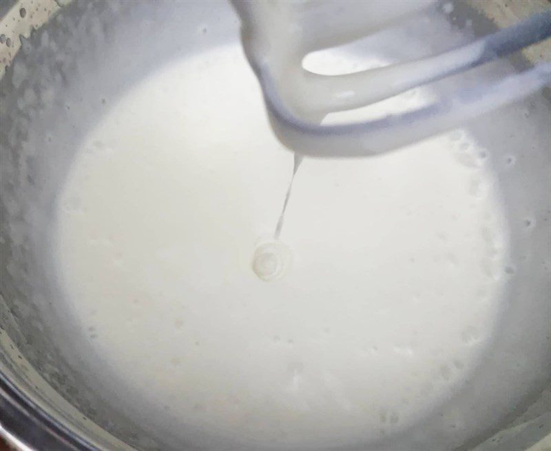 Step 2 Whip cream Ice cream