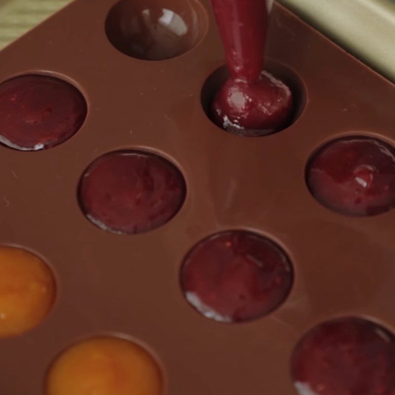 Step 2 Pour into molds Chewy candy without gelatin