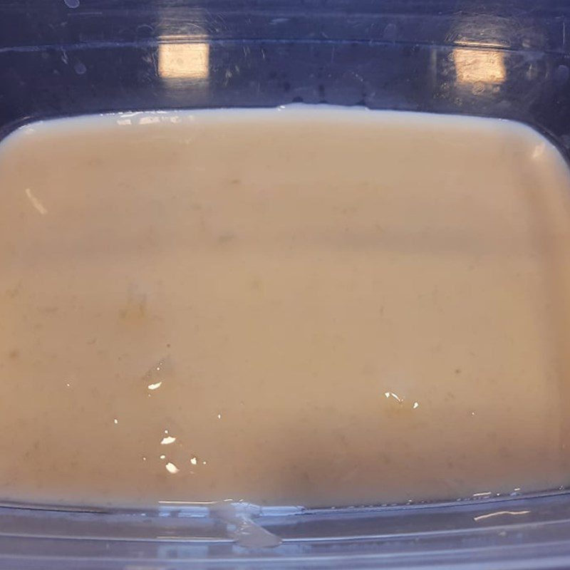 Step 4 Pouring the Mold Banana Ice Cream with Coconut Milk without a Blender