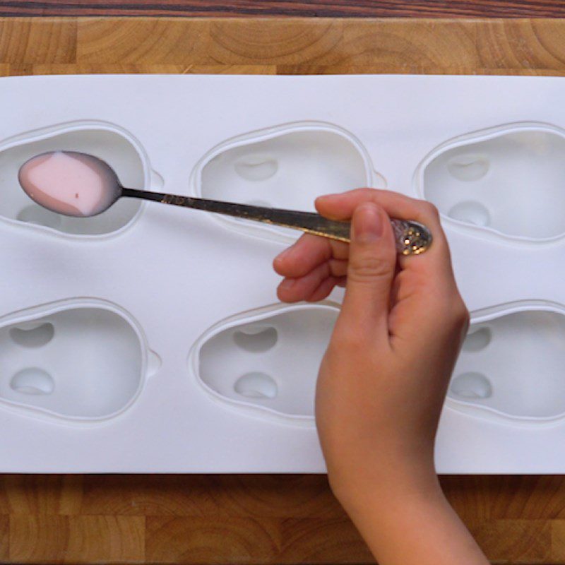 Step 2 Pouring into Molds for Thai Tofu with Black Sugar Pearls