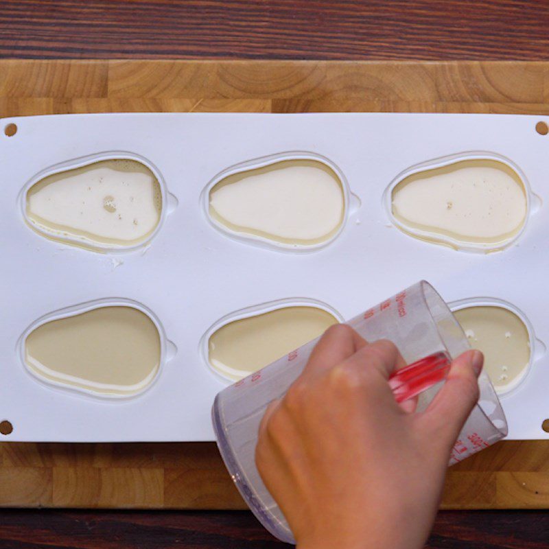 Step 2 Pouring into Molds for Thai Tofu with Black Sugar Pearls