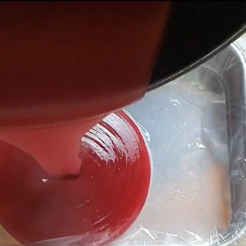 Step 4 Pouring the mold and completing the Pomegranate Jelly with cornstarch