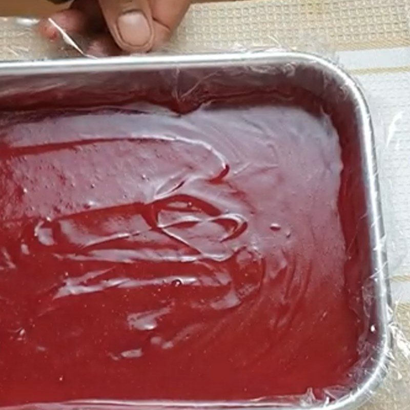 Step 4 Pouring the mold and completing the Pomegranate Jelly with cornstarch