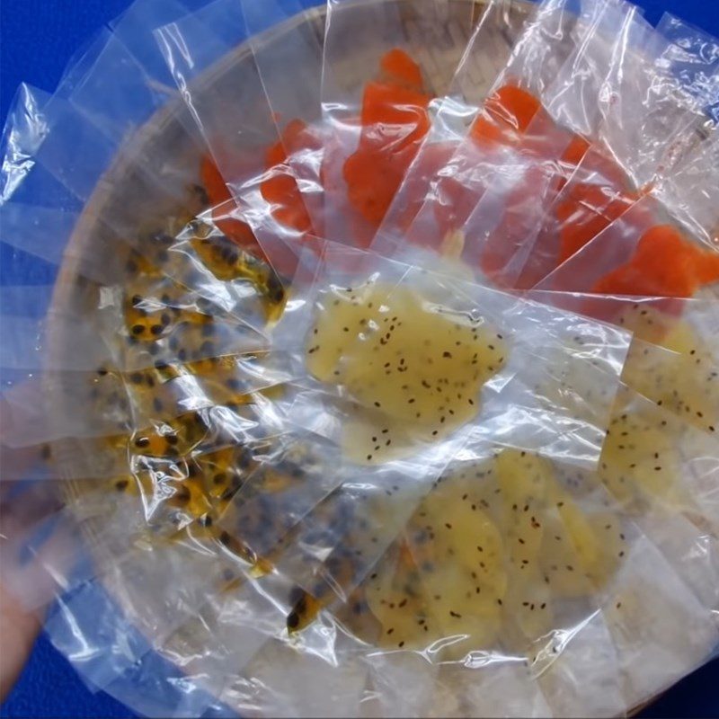 Step 4 Measure yogurt and fruit sauce into bags Yogurt fruit pouch