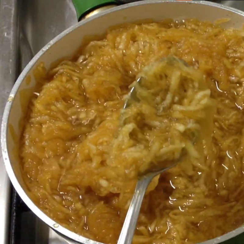 Step 3 Cook the soaked apple and sugar mixture