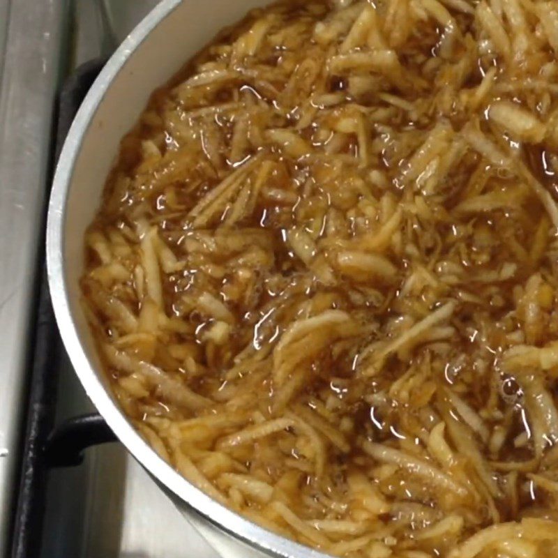 Step 3 Cook the soaked apple and sugar mixture