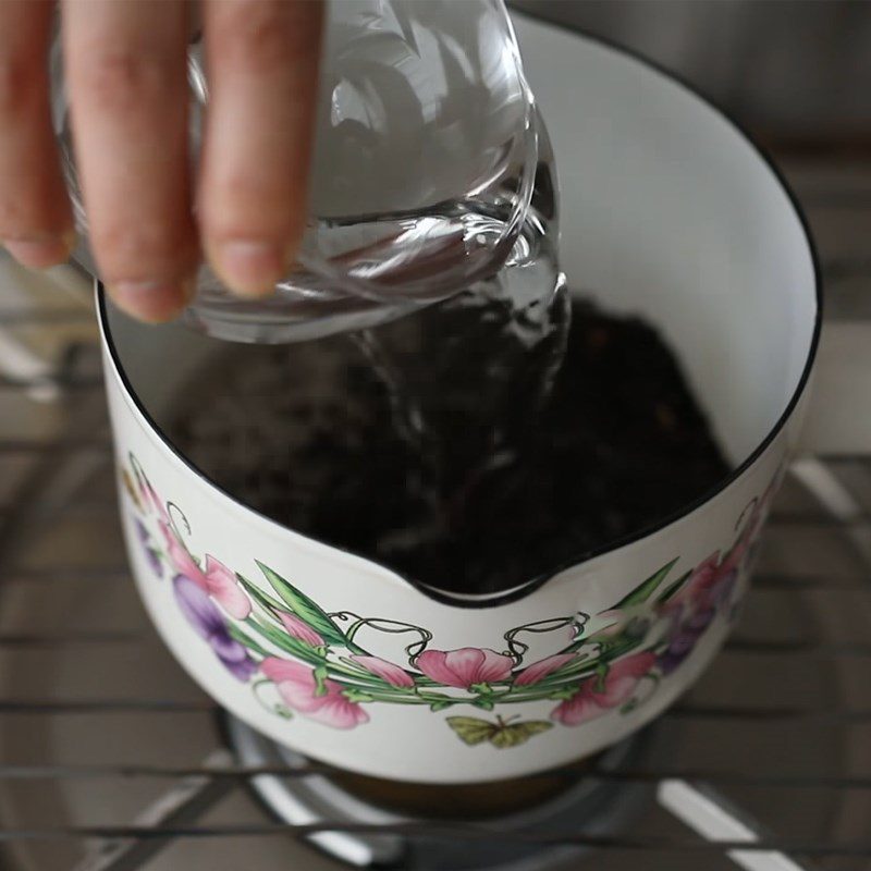Step 2 Boil the tea Royal Milk Tea with Cream