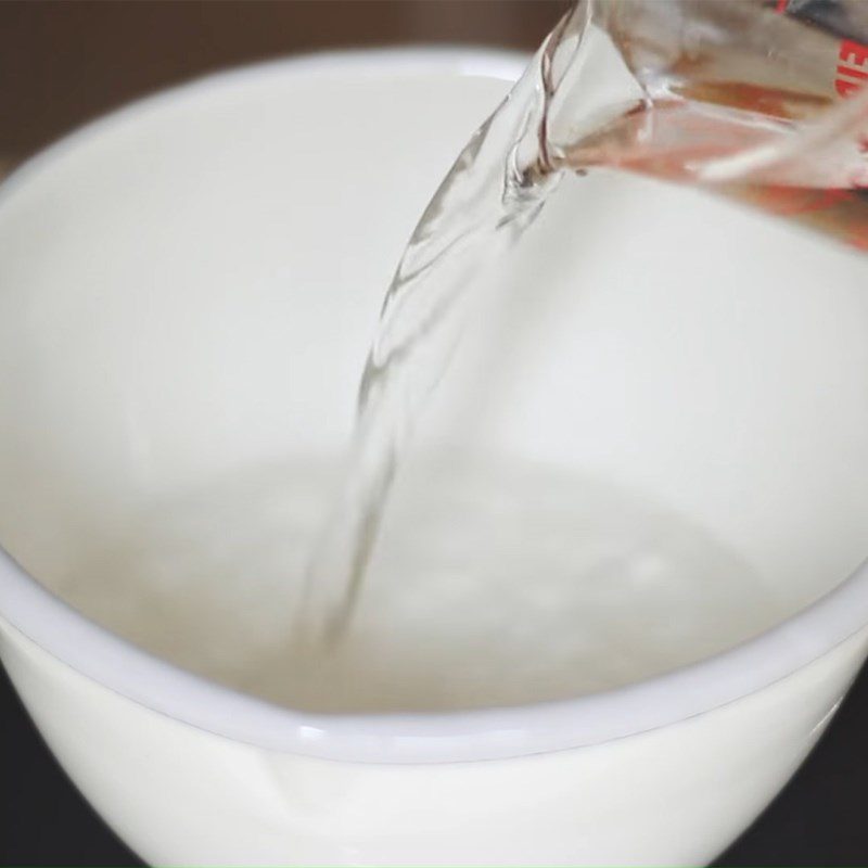 Step 1 Boil tea Royal honey milk tea