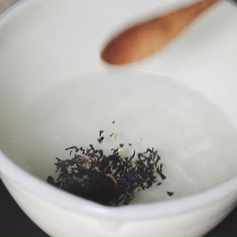 Step 1 Boil tea Royal honey milk tea