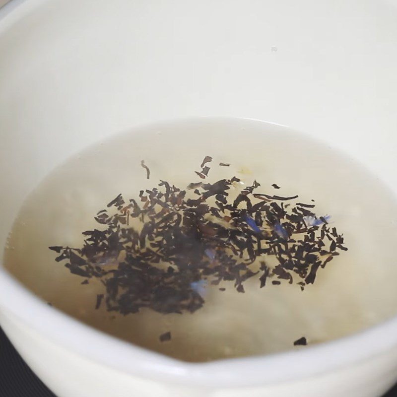 Step 1 Boil tea Royal honey milk tea