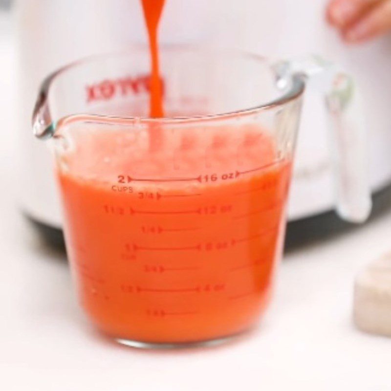 Step 2 Juicing Grapefruit and Carrot Grapefruit Carrot Juice