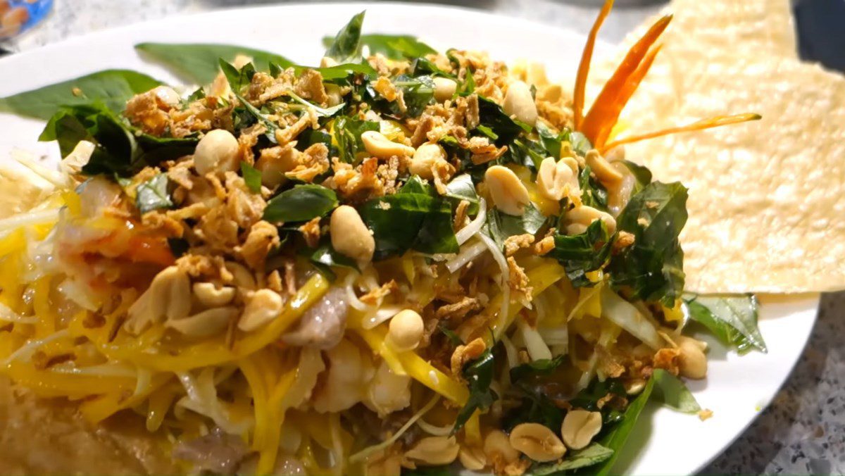 2 ways to make delicious and easy cabbage salad with beef and crispy shrimp at home 28 Beef Cabbage Salad with Shrimp and Pork