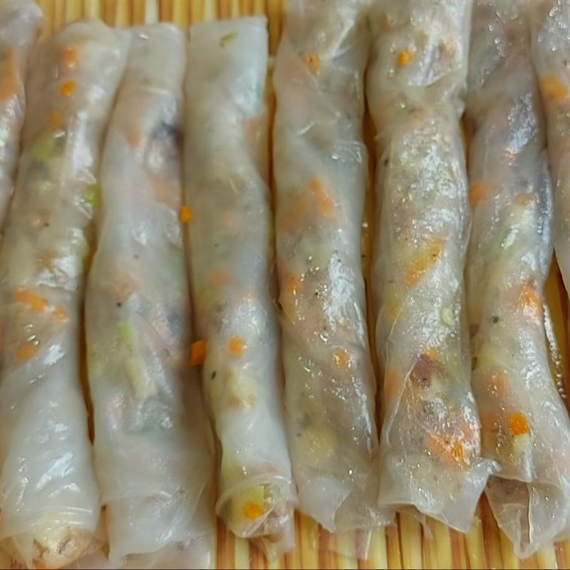 Step 3 Wrap the filling and steam the rice paper Steamed vegetable rice paper