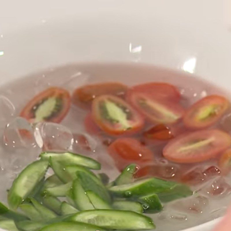 Step 1 Prepare vegetables for Salted Egg Jelly Salad