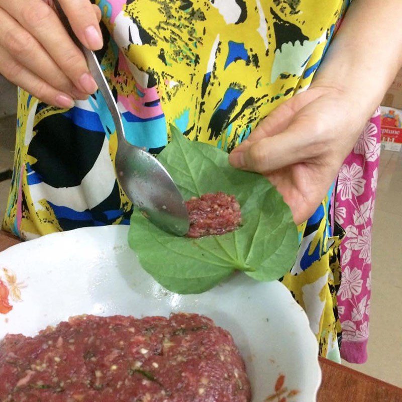 Step 3 Wrap Beef in Betel Leaves