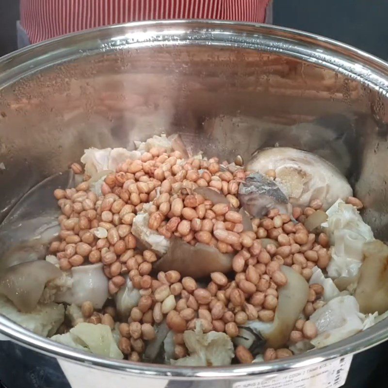 Step 4 Stew beef with ingredients Beef porridge