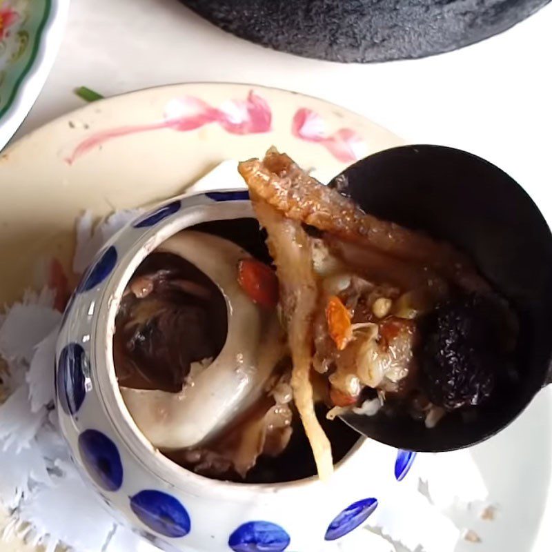 Step 4 Braised Tuna Eyes with Chinese Herbs