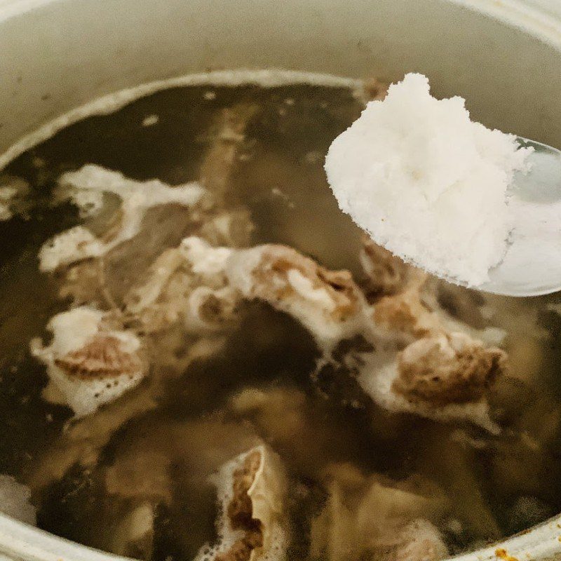 Step 2 Braising beef bones Beef bone soup
