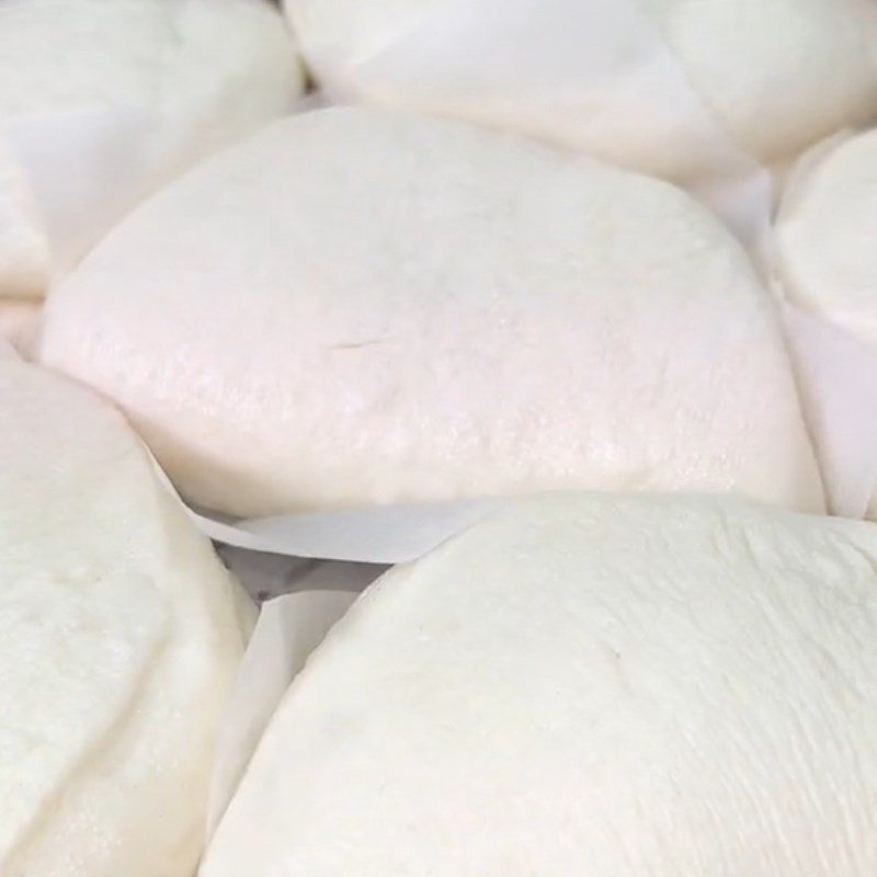 Step 3 Steaming the buns for the Meat Bun (Recipe shared from Tiktok Let's Cook with TasteVN)