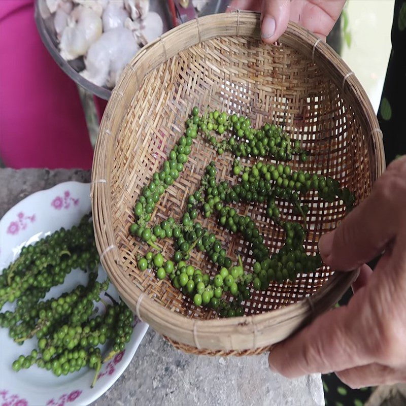 Step 5 Steaming fish stomach Fish stomach stuffed with meat steamed with green pepper