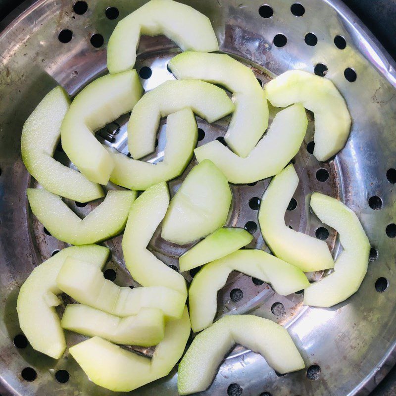 Step 2 Steam the Winter Melon for Winter Melon Juice Using a Blender