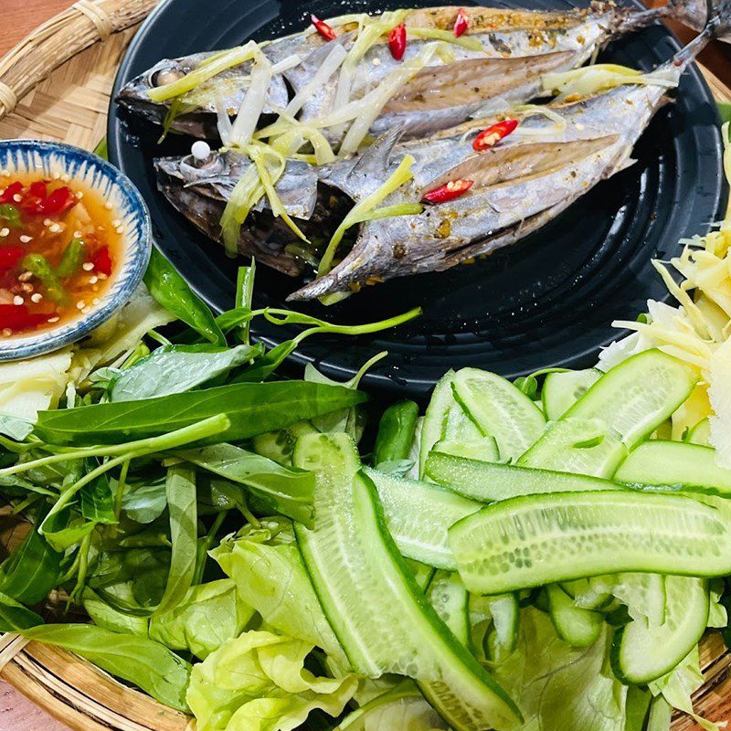 Step 3 Steamed fish with rice paper