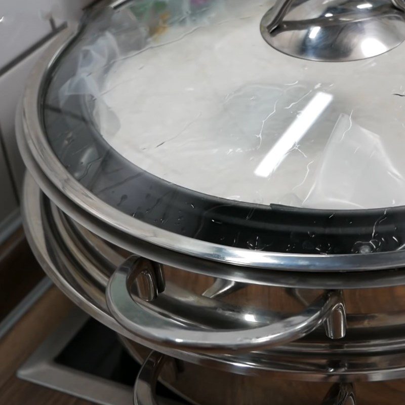 Step 3 Steam the dough Fried taro dough with egg
