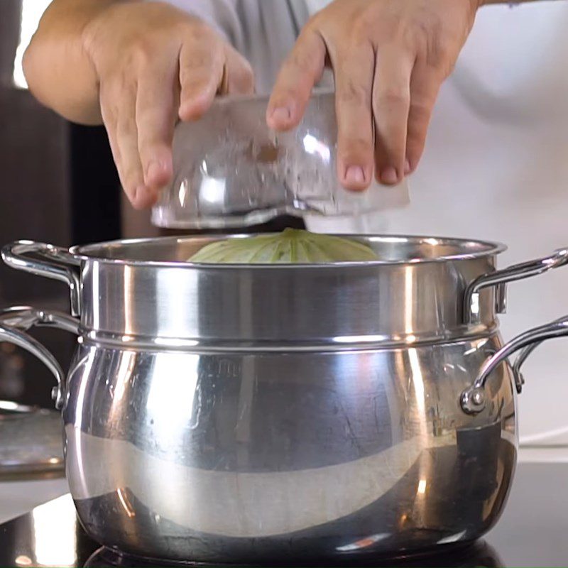Step 3 Steamed lotus leaf rice Steamed lotus leaf rice