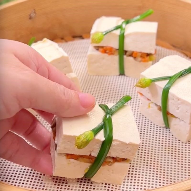 Step 4 Steaming tofu Steamed mushroom tofu (Recipe shared by Tiktok Vegetarian Kitchen XANH)