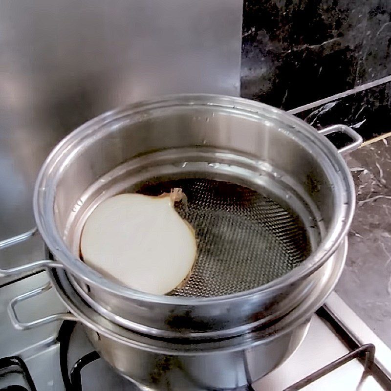Step 2 Steam the onion Onion apple juice