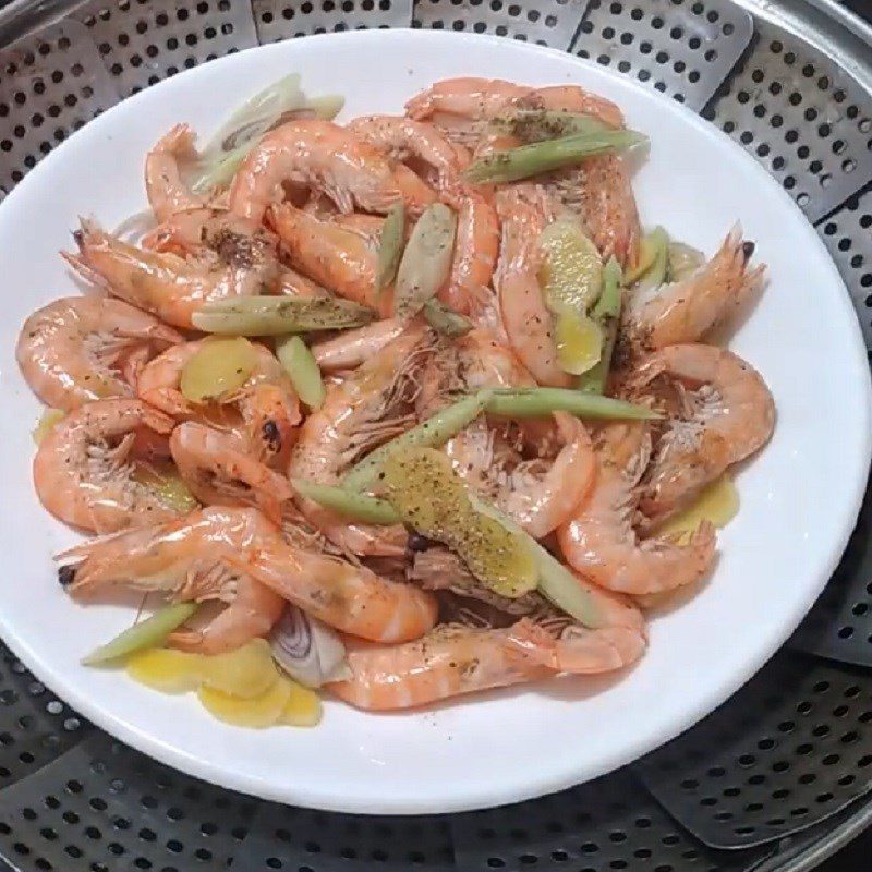 Step 4 Steam the shrimp Steamed shrimp with ginger