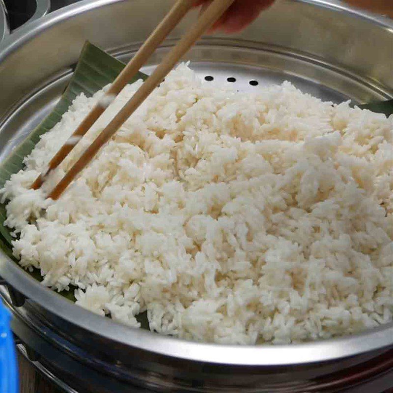 Step 7 Steaming sticky rice