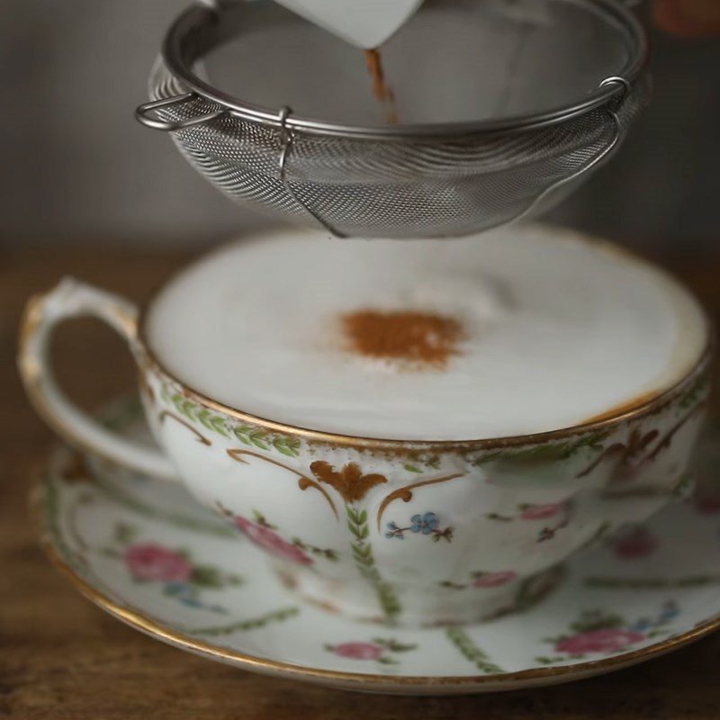 Step 4 Completion Royal milk tea with cream