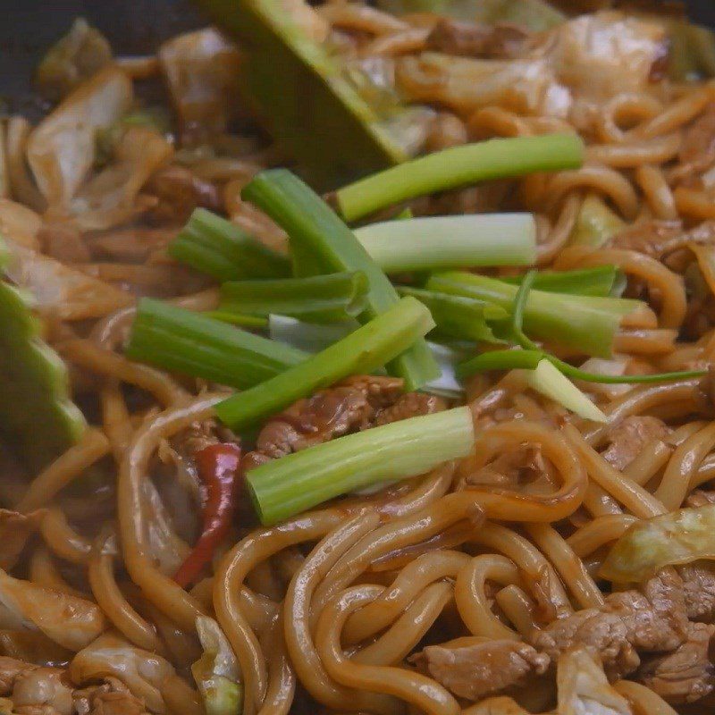 Step 6 Completion Stir-fried Udon Noodles with Pork