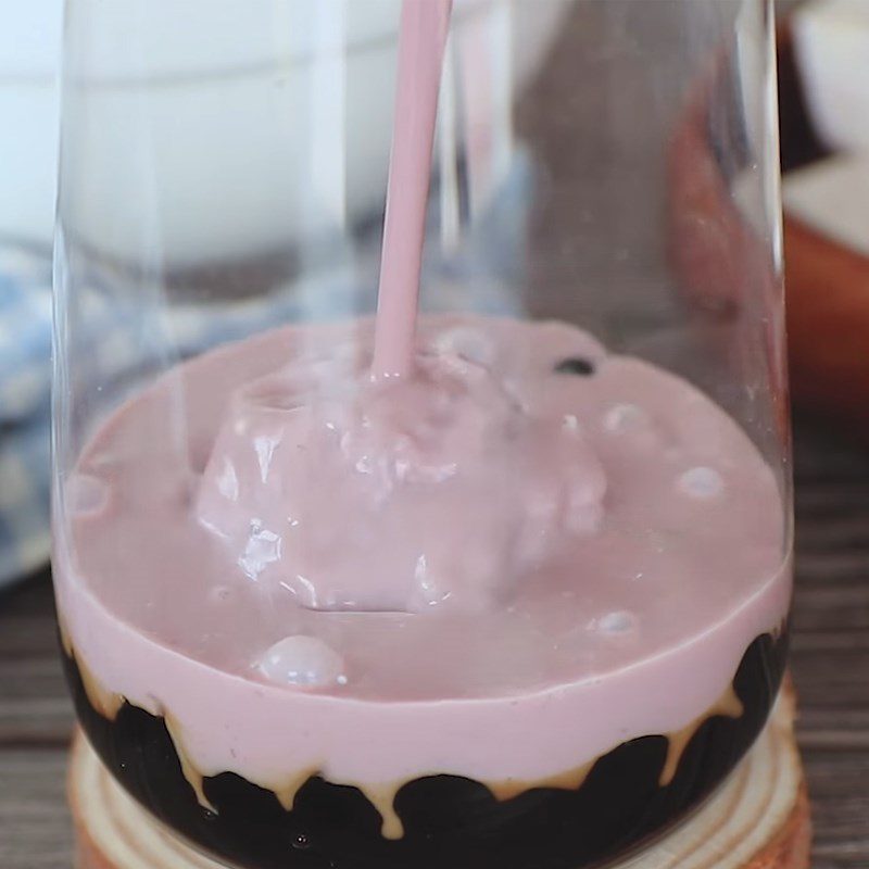 Step 4 Completion Taro milk tea with tapioca pearls