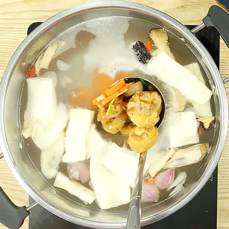 Step 4 Completion Pork tail hot pot with Chinese medicinal spices