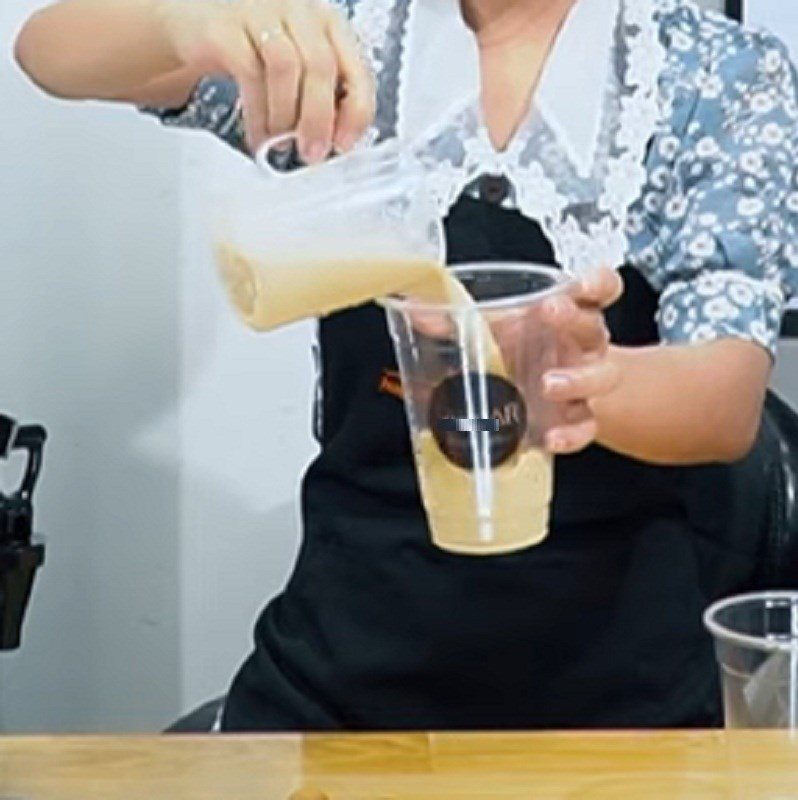 Step 4 Completion Longan Lotus Milk Tea