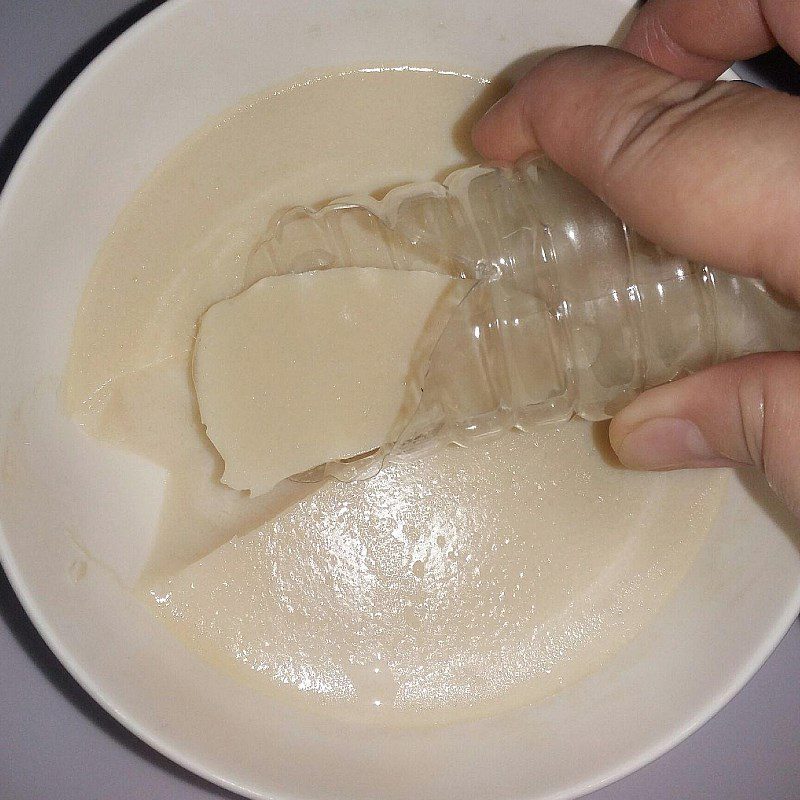 Step 3 Completion of tofu using jelly powder with packaged soy milk