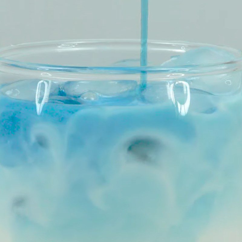 Step 5 Completing Butterfly Pea Milk Tea Macchiato Coconut Cream
