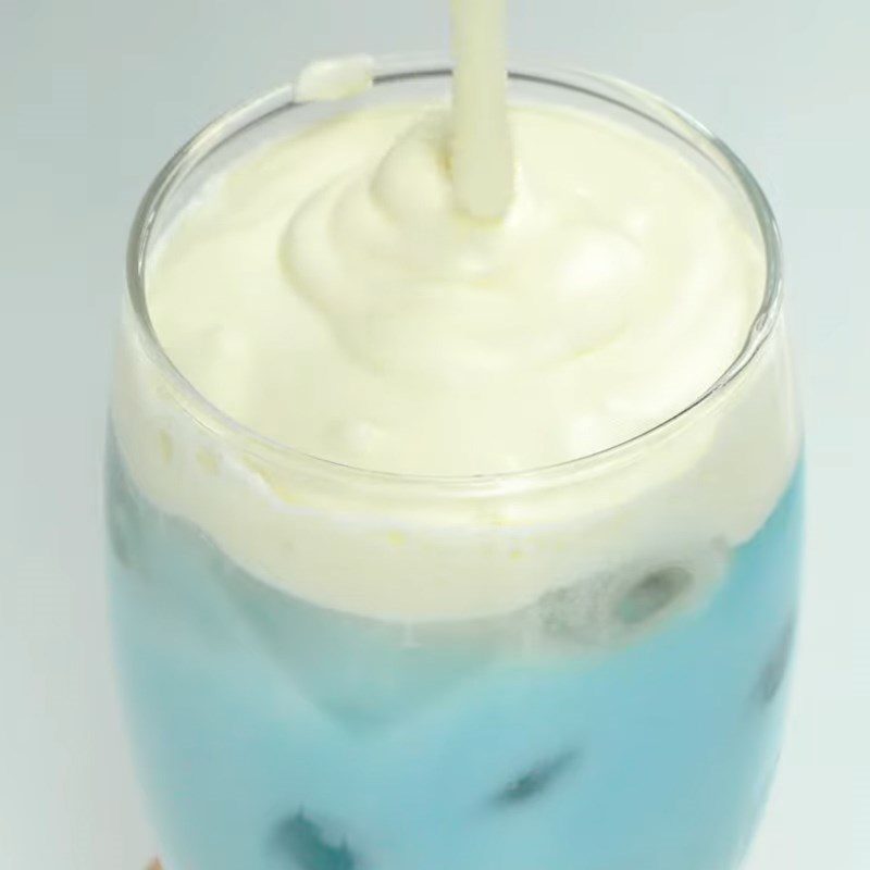 Step 5 Completing Butterfly Pea Milk Tea Macchiato Coconut Cream