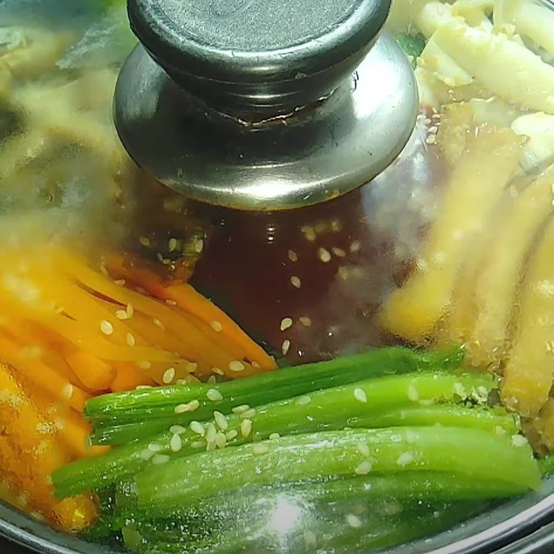 Step 5 Completion of vegetarian mixed rice with soy sauce