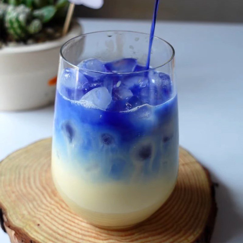 Step 4 Completion Butterfly pea milk tea