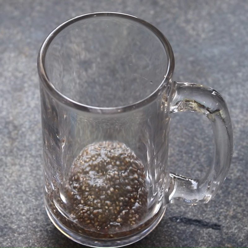 Step 5 Complete Pineapple smoothie (fragrant) chia seeds